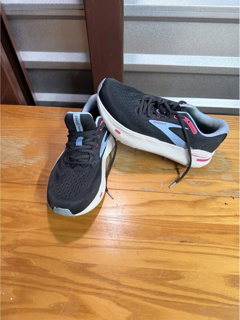 Brooks Ghost Max Women’s 10 Extra Wide Running/Walking Sneakers Blue Pink